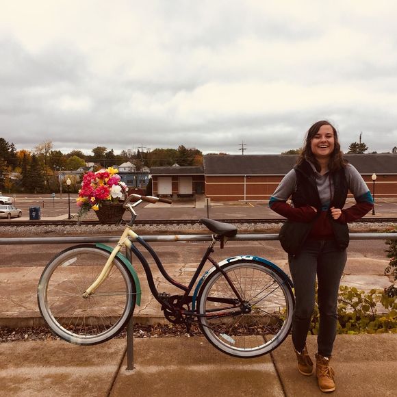 Meet your Posher, Heather - Picture 1 of 1